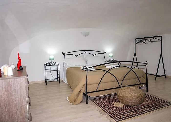 Vecchia Apt 20