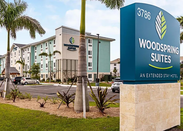 Woodspring Suites Naples East