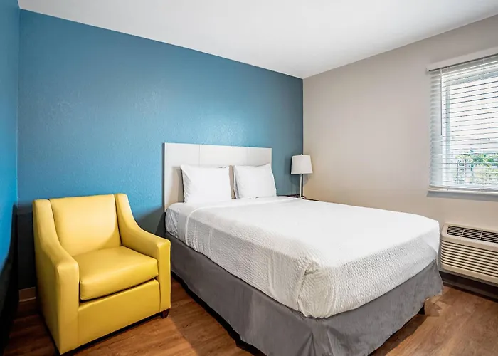 Woodspring Suites Naples East